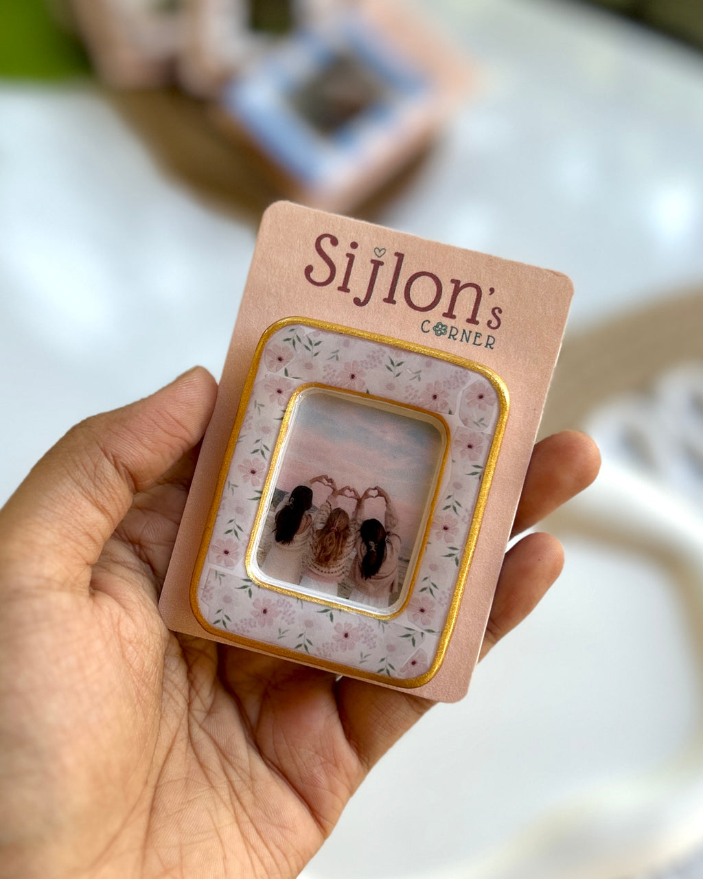 Bloom Frame