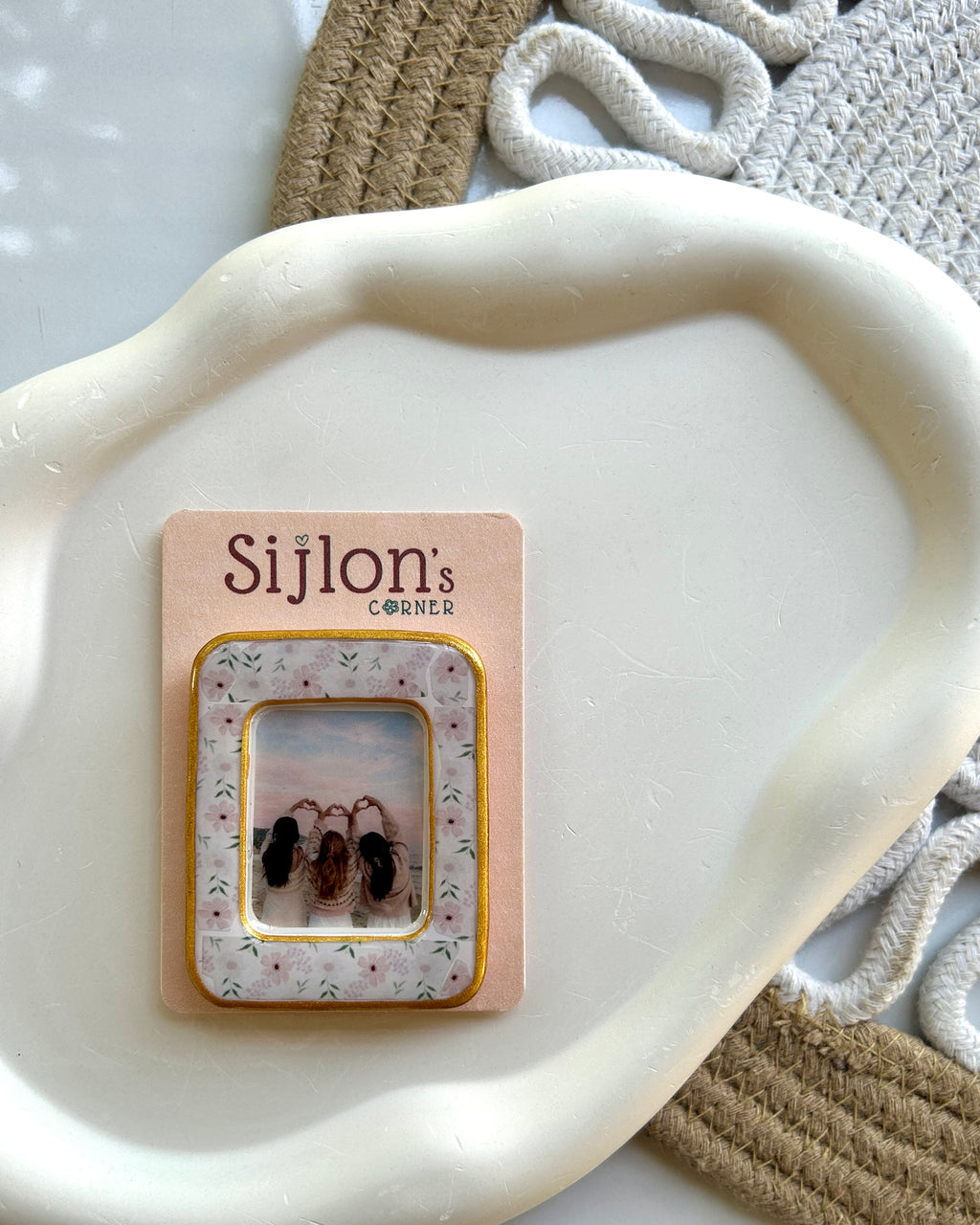 Bloom Frame